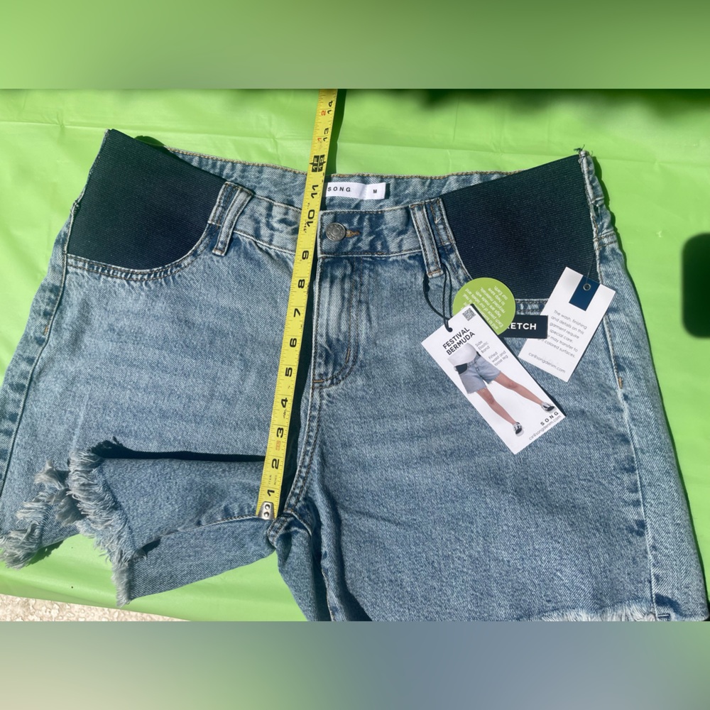 MATERNITY Bermuda Denim Shorts SIZE M